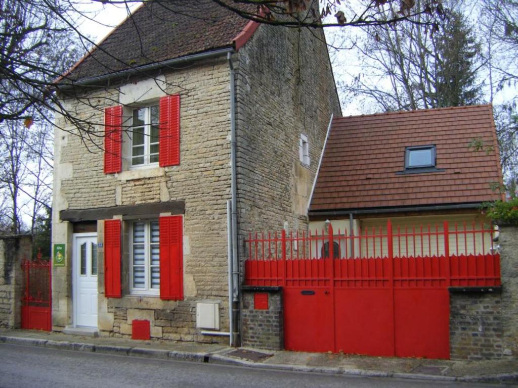 Gîte Les Riceys, 4 pièces, 6 personnes - FR-1-543-153 33 rue du Général de Gaulle LES RICEYS, 10340 Les Riceys