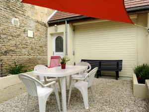 Maison de vacances Gîte Les Riceys, 4 pièces, 6 personnes - FR-1-543-153 33 rue du Général de Gaulle LES RICEYS 10340 Les Riceys Champagne-Ardenne