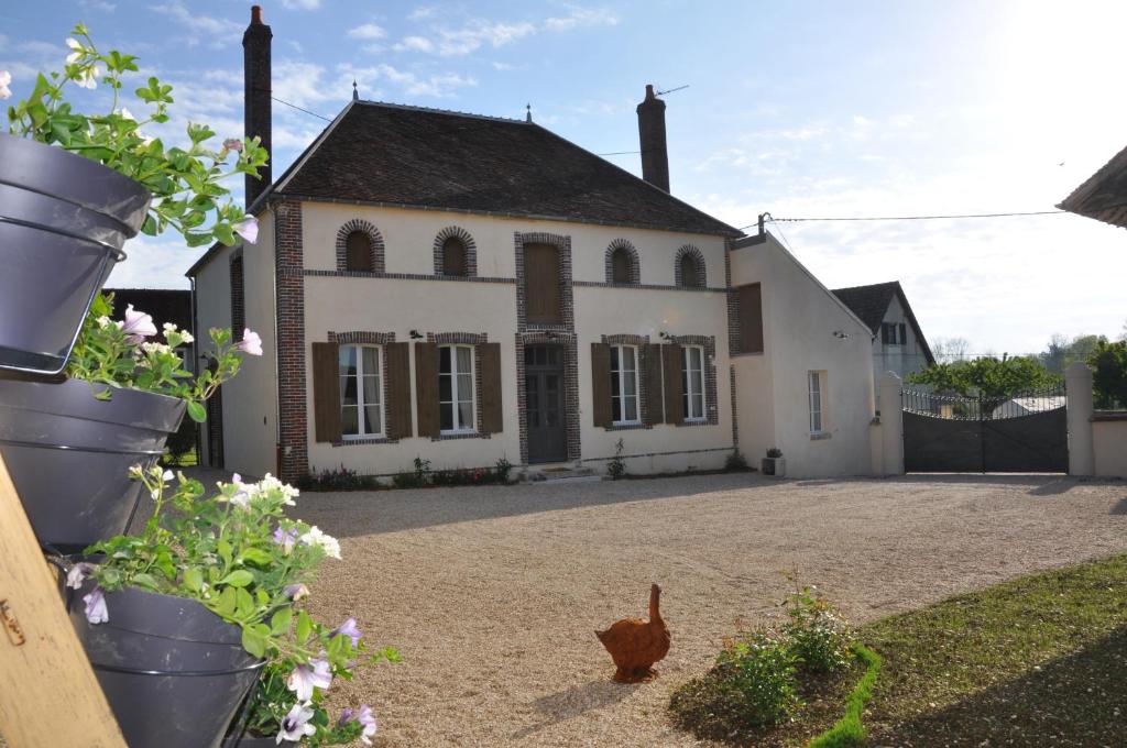 Gite Les Robins 12 Rue des Robins, 89600 Rebourseaux