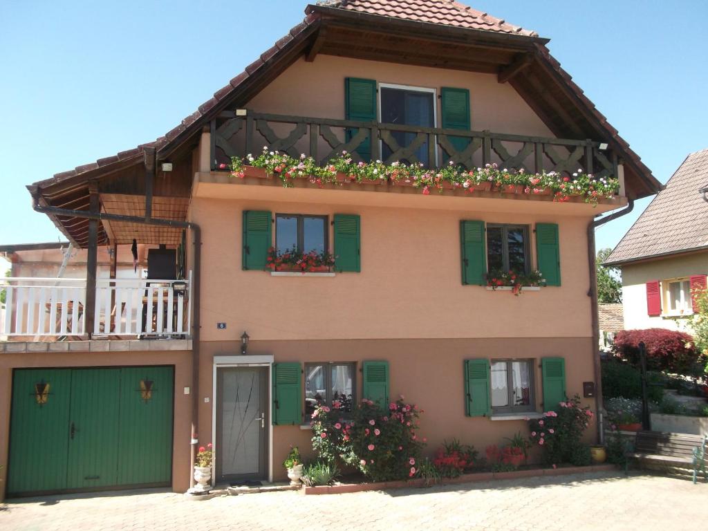 Maison de vacances Gite les Rosiers 6,rue de la foret 68210 Traubach-le-Bas