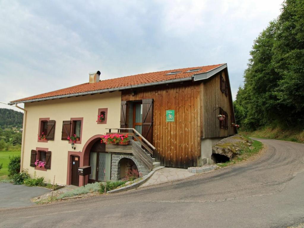 Maison de vacances Gîte Liézey, 2 pièces, 2 personnes - FR-1-589-211 25 Route du Beillard 88400 Liézey