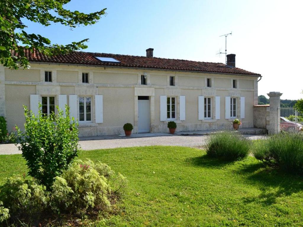 Gîte Lignières-Ambleville-Lignières-Sonneville, 3 pièces, 4 personnes - FR-1-653-30 6, Le Maine Chemin LIGNIERES SONNEVILLE, 16130 Lignières-Sonneville