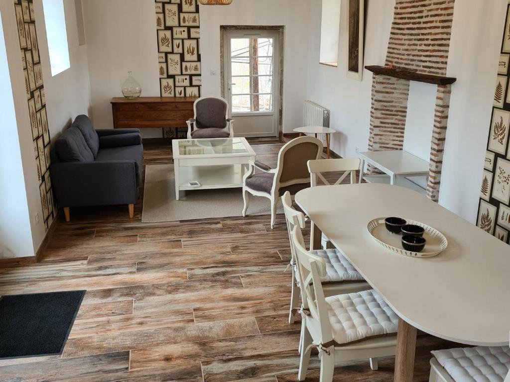 Maison de vacances Gîte Loury, 4 pièces, 6 personnes - FR-1-590-236 La Roncière 45470 Loury