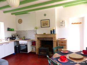 Gîte Lurcy-Lévis, 2 pièces, 3 personnes - FR-1-489-376