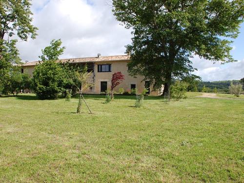 Gîte Magnac-Lavalette-Villars, 5 pièces, 8 personnes - FR-1-653-10