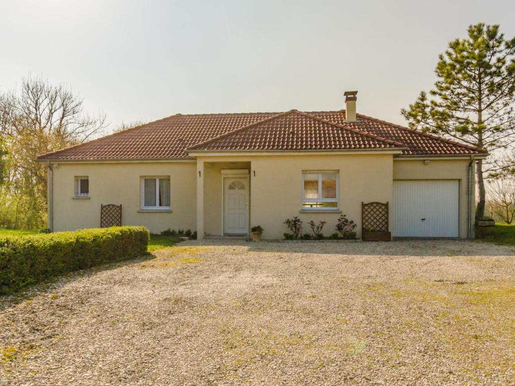 Gîte Magnicourt, 4 pièces, 6 personnes - FR-1-543-16 1 rue d'Aube, 10240 Magnicourt