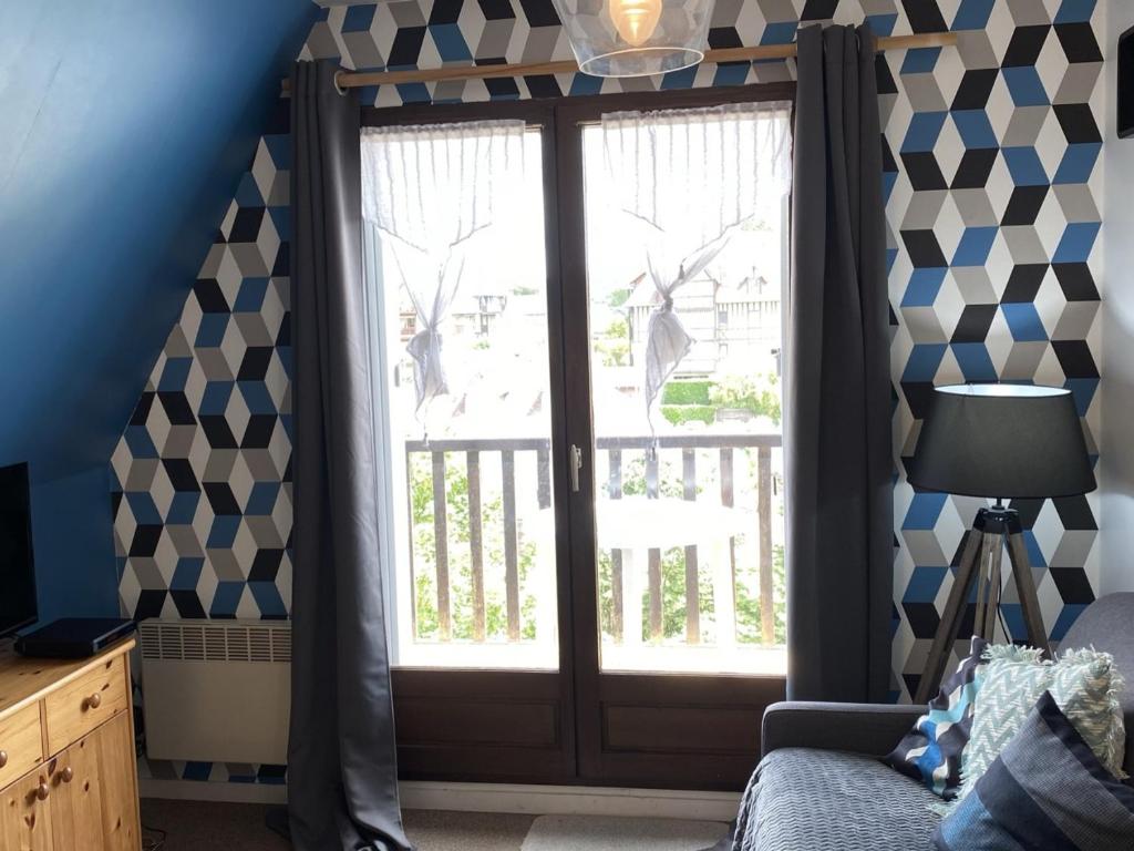 Gîte Marchenoir, 10 pièces, 15 personnes - FR-1-491-97 41370 Marchenoir