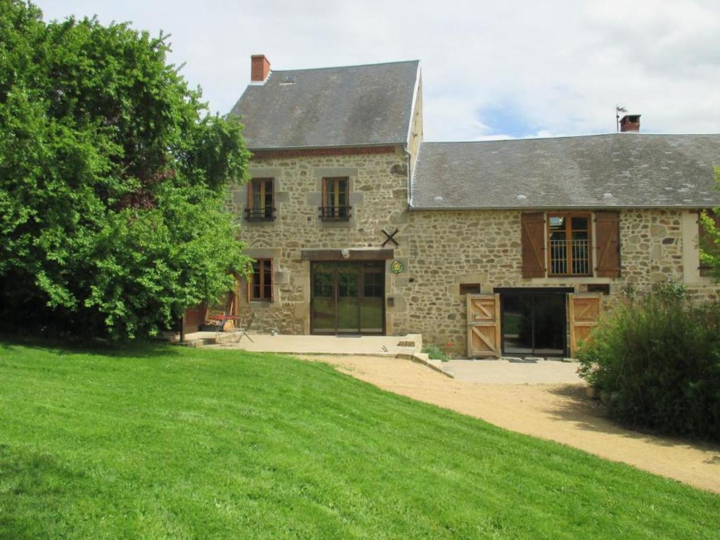 Maison de vacances Gîte Marcillat-en-Combraille, 6 pièces, 12 personnes - FR-1-489-198 LE RICHARDET 03420 Marcillat-en-Combraille