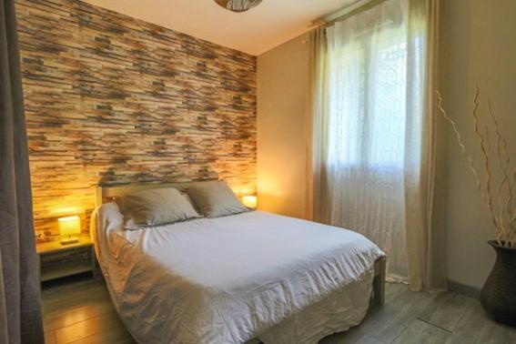 Gîte Maringes, 3 pièces, 4 personnes - FR-1-496-30