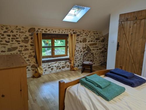 Gîte Massignac, 4 pièces, 6 personnes - FR-1-653-213