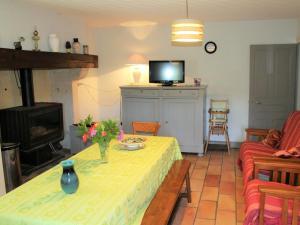 Maison de vacances Gîte Mensignac, 3 pièces, 5 personnes - FR-1-616-40 1481 Route de La Bénéchie 24350 Mensignac Aquitaine