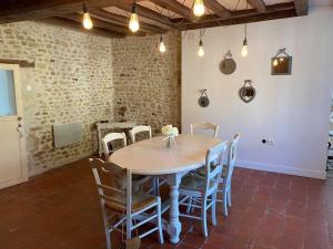 Gîte Mézières-sous-Lavardin, 4 pièces, 6 personnes - FR-1-410-333