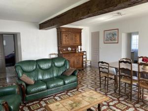 Maison de vacances Gîte Montaiguët-en-Forez, 5 pièces, 8 personnes - FR-1-489-371 Le Real 03130 Montaigüet-en-Forez Auvergne