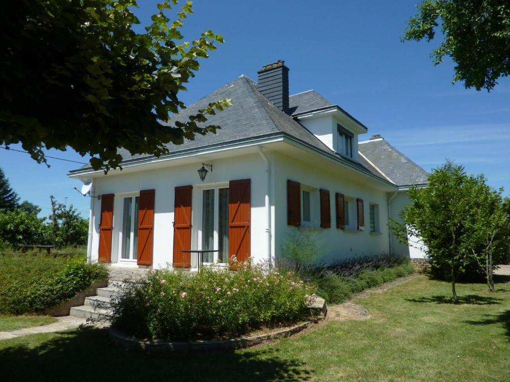 Maison de vacances Gîte Montbazens, 5 pièces, 8 personnes - FR-1-601-140 4, Chemin de la Garenne 12220 Montbazens