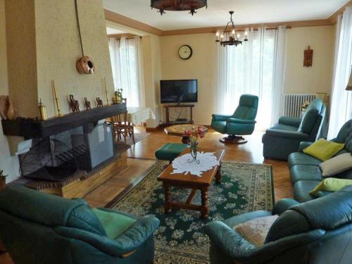 Gîte Montbazens, 5 pièces, 8 personnes - FR-1-601-140