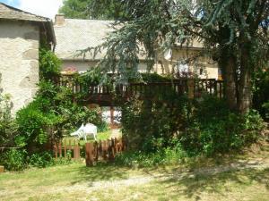 Maison de vacances Gîte Montpeyroux, 3 pièces, 4 personnes - FR-1-601-19 Crozillac 12210 Montpeyroux Midi-Pyrénées