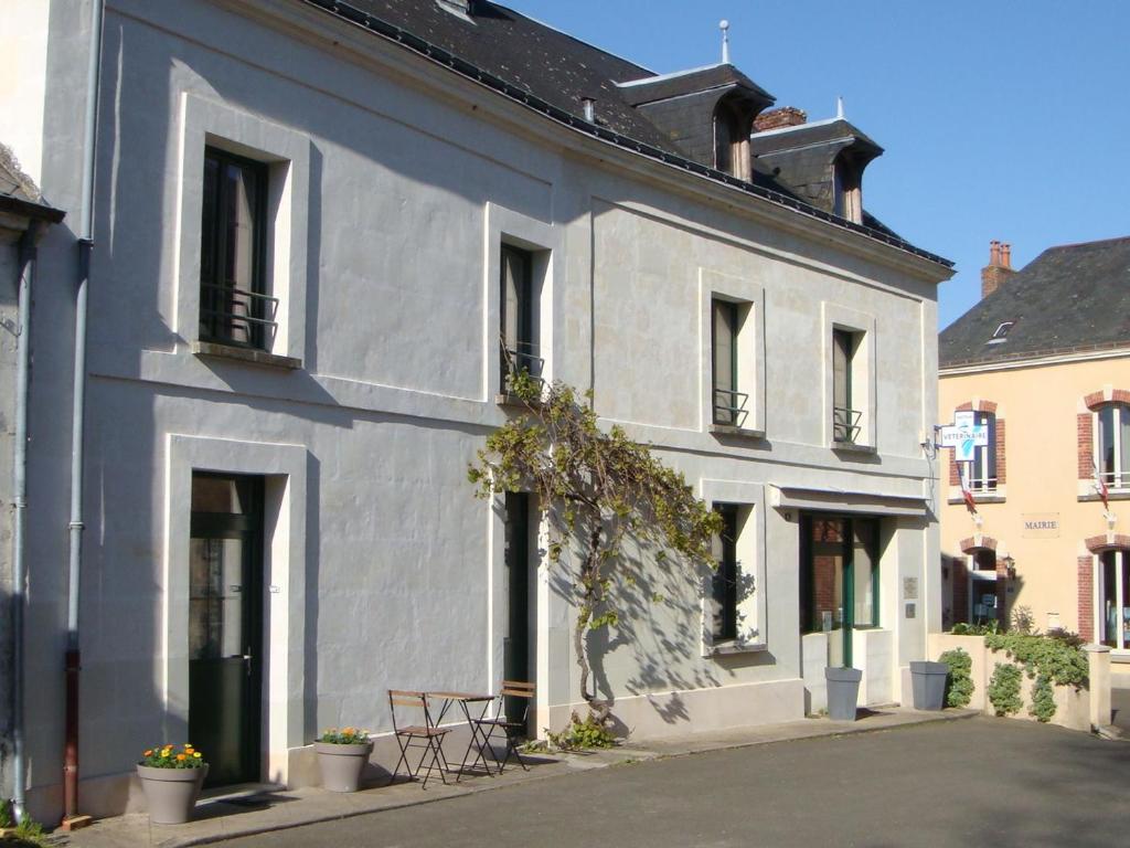 Maison de vacances Gîte Montreuil-le-Henri, 2 pièces, 2 personnes - FR-1-410-225 4 place saint anne 72150 Montreuil-le-Henri