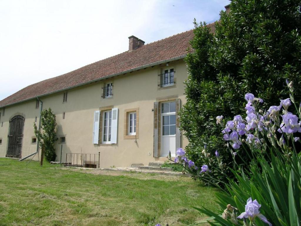 Maison de vacances Gîte Montvicq, 4 pièces, 6 personnes - FR-1-489-272 LES VARENNES 03170 Montvicq