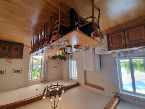 Gîte Mornand-en-Forez, 4 pièces, 6 personnes - FR-1-496-266