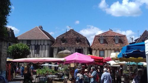 Gîte mosaïque Accueil rando, pêche, farniente