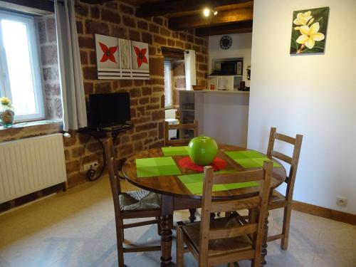 Gîte Nauviale, 2 pièces, 4 personnes - FR-1-601-87