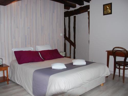 Gîte Neuville-aux-Bois, 3 pièces, 4 personnes - FR-1-590-218