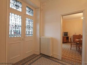 Gîte Neuvy-au-Houlme, 5 pièces, 9 personnes - FR-1-497-11