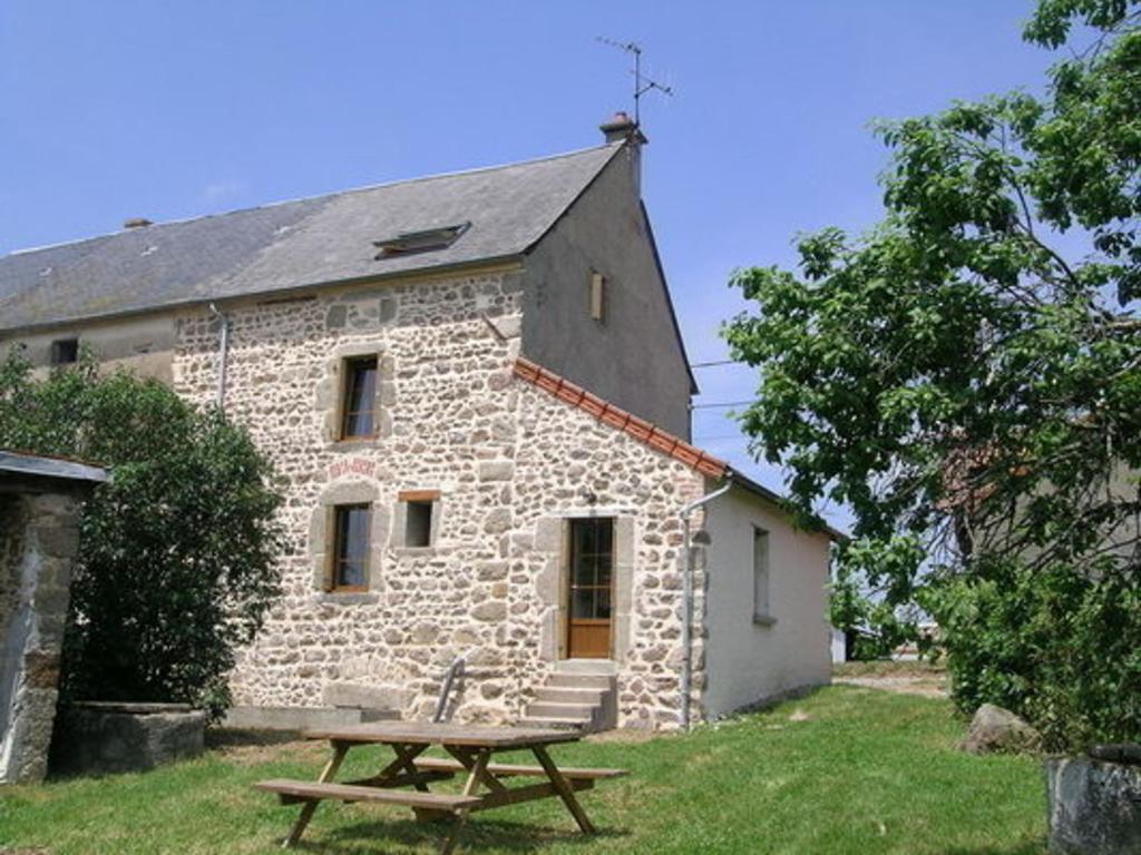 Maison de vacances Gîte Nizerolles, 4 pièces, 8 personnes - FR-1-489-137 FERME DE GAYERE 03250 Nizerolles