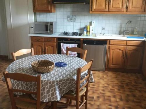 Gîte Nourray, 6 pièces, 11 personnes - FR-1-491-163