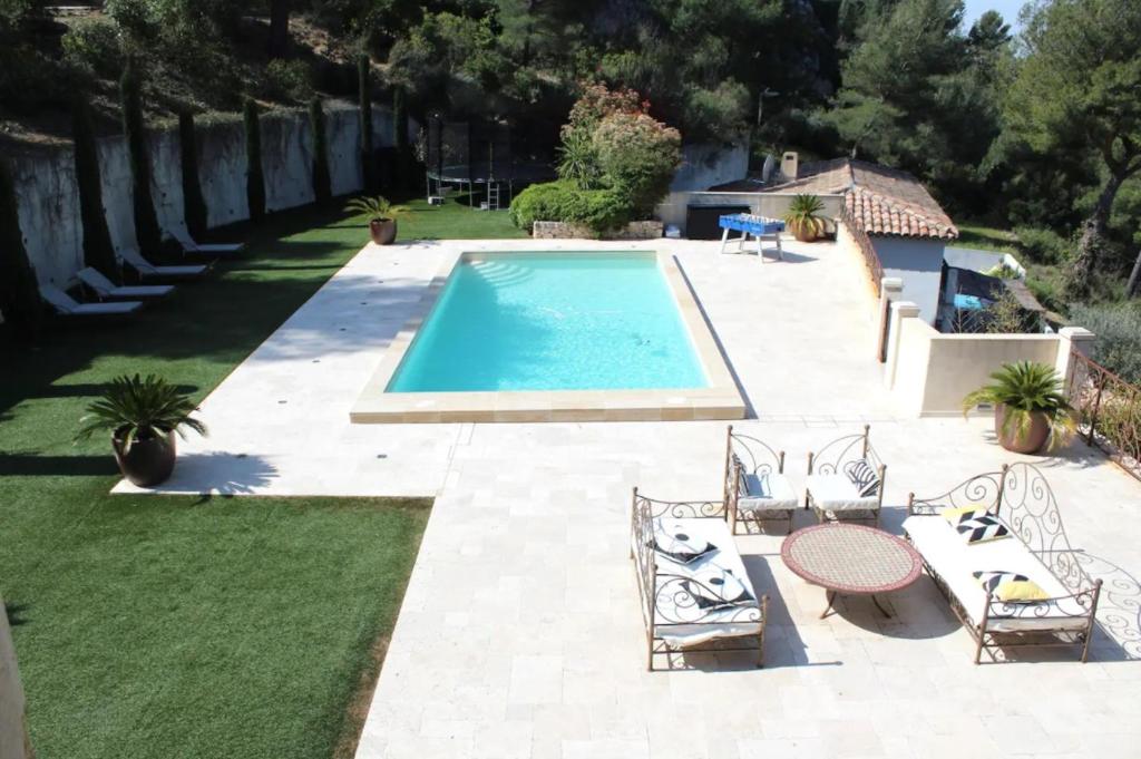 Gîte Oisseau, 4 pièces, 6 personnes - FR-1-600-106 53300 Oisseau
