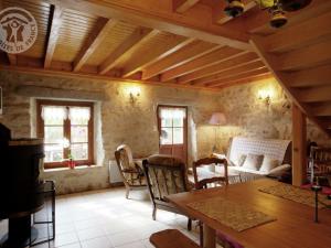 Maison de vacances Gîte Périgneux, 4 pièces, 6 personnes - FR-1-496-5 1240 Chemin de Valette 42380 Périgneux Rhône-Alpes