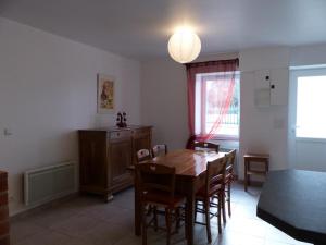 Maison de vacances Gîte Pôëzat, 4 pièces, 6 personnes - FR-1-489-37 1 rue de la Nojerie 03800 Poëzat Auvergne