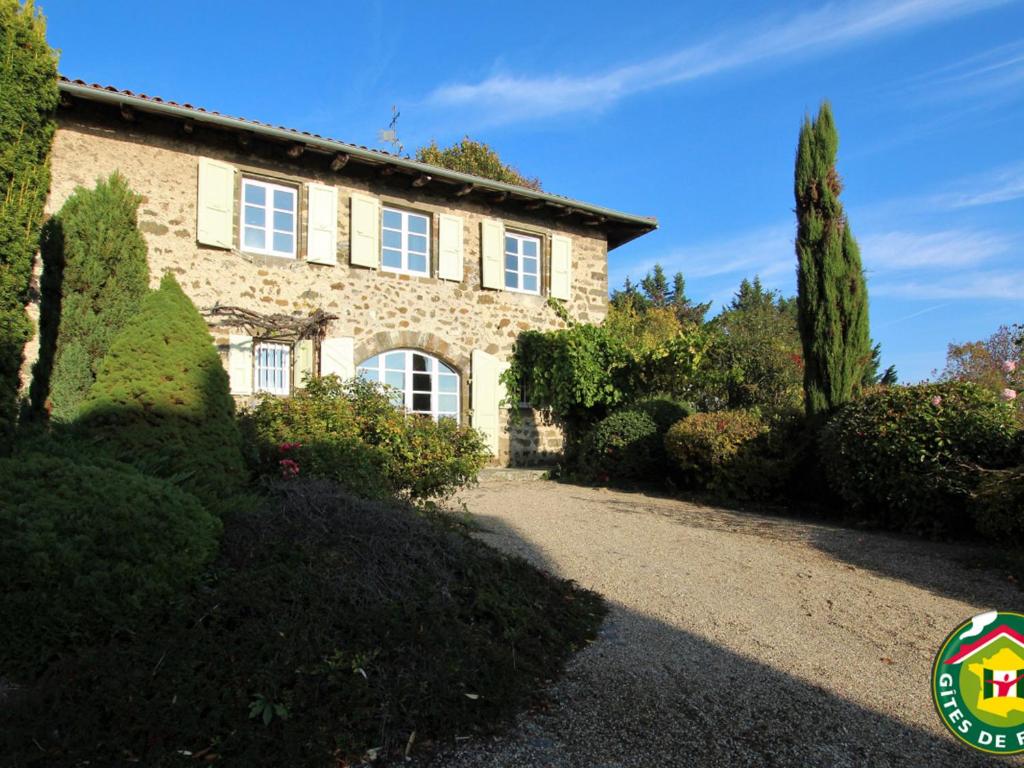 Maison de vacances Gîte Polignac, 4 pièces, 6 personnes - FR-1-582-119 Le Collet 43000 Polignac