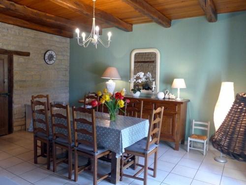 Gîte Pont-la-Ville, 4 pièces, 7 personnes - FR-1-611-35