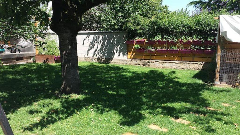 Gîte Pougy, 3 pièces, 5 personnes - FR-1-543-79