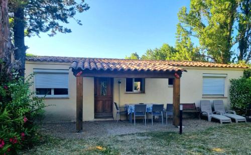 Maison de vacances Gîte provençal tout confort avec jardin Route d'Alès 30250 Villevieille Languedoc-Roussillon