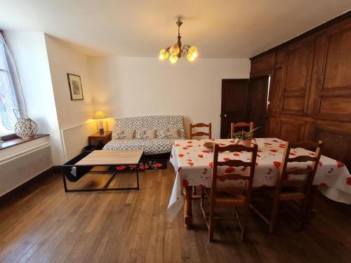 Gîte Pulney, 3 pièces, 5 personnes - FR-1-584-32