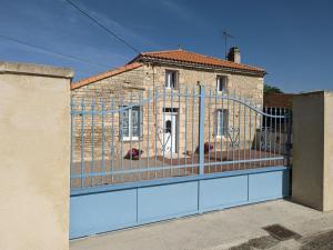 Gîte Puyréaux, 3 pièces, 4 personnes - FR-1-653-98