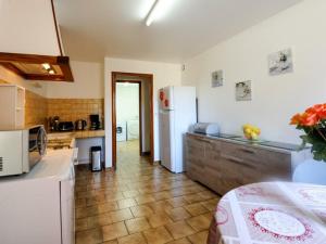 Gîte Radonvilliers, 5 pièces, 10 personnes - FR-1-543-88