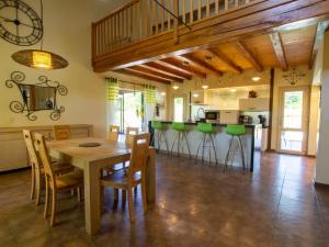 Gîte Rampieux, 5 pièces, 8 personnes - FR-1-616-267