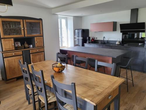 Gîte Rieupeyroux, 5 pièces, 8 personnes - FR-1-601-367