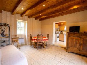 Maison de vacances Gîte Rouffignac-Saint-Cernin-de-Reilhac, 3 pièces, 4 personnes - FR-1-616-163 Le Château 24580 Le Talet -1