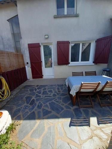 GITE RURAL CHATAIGNERAIE CANTALIENNE