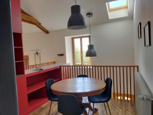 Gîte rural - Maison de Famille -Au Coeur du Saintois - Mi chemin accès direct Nancy Epinal - capacité 10 personnes