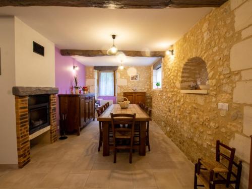 Gîte Saint-Amand-de-Vergt, 6 pièces, 9 personnes - FR-1-616-184