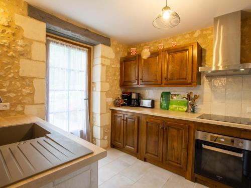 Gîte Saint-Amand-de-Vergt, 6 pièces, 9 personnes - FR-1-616-184