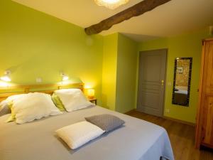 Gîte Saint-Amand-de-Vergt, 6 pièces, 9 personnes - FR-1-616-184