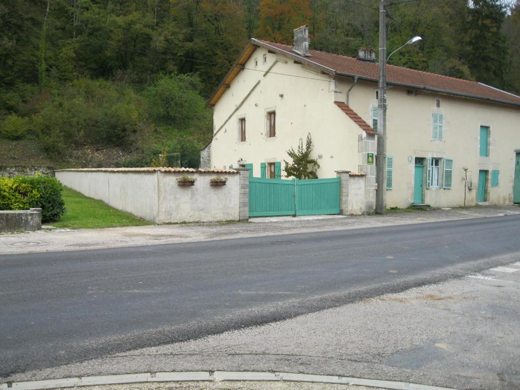 Gîte Saint-Amand-sur-Ornain, 4 pièces, 6 personnes - FR-1-585-56 13 Grande Rue, 55500 Saint-Amand-sur-Ornain