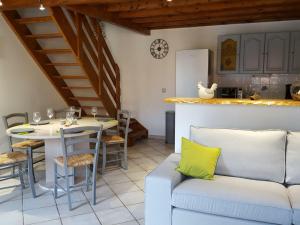 Maison de vacances Gîte Saint-Appolinard, 3 pièces, 5 personnes - FR-1-496-202 590 Route du Vernat 42520 Saint-Appolinard Rhône-Alpes