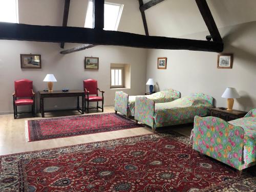 Gîte Saint-Aubin-de-Locquenay, 5 pièces, 8 personnes - FR-1-410-151